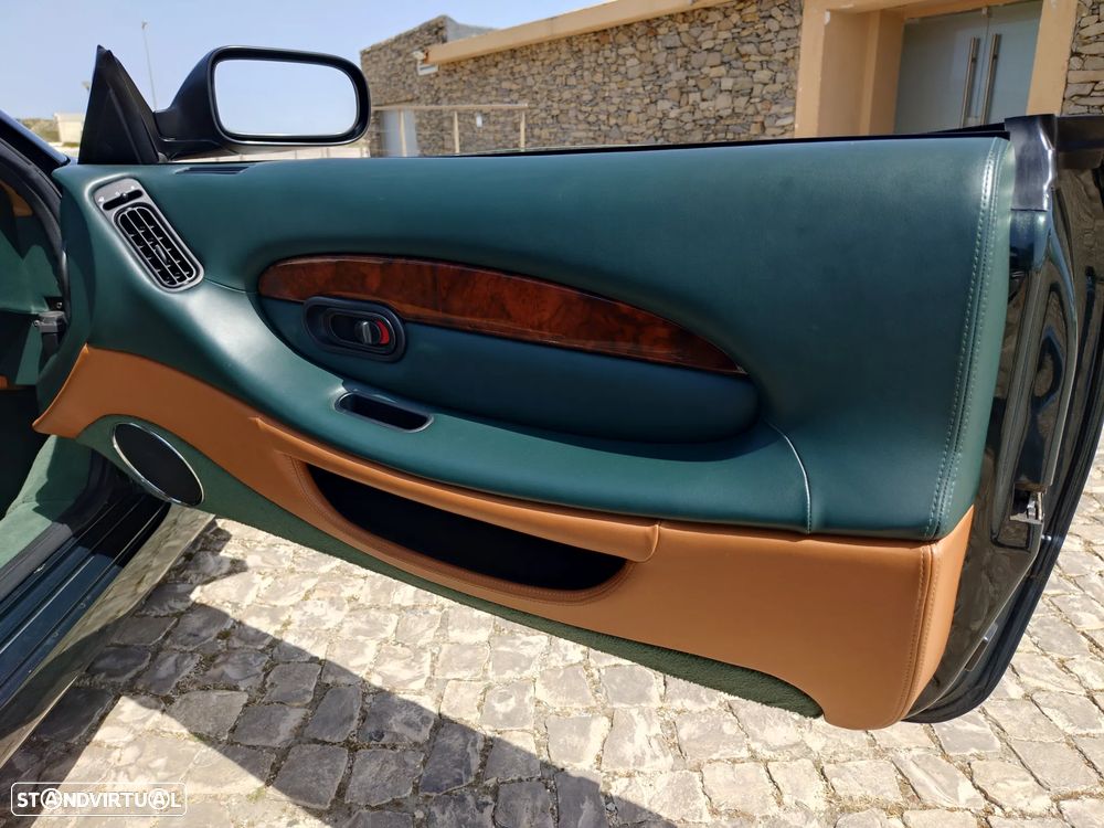 Aston Martin DB7 Vantage Volante - 45