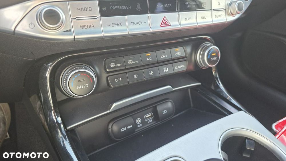 Kia Stinger - 22