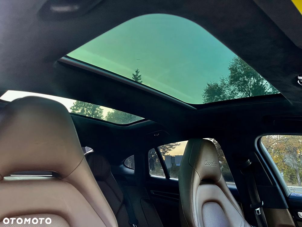 Porsche Panamera - 36