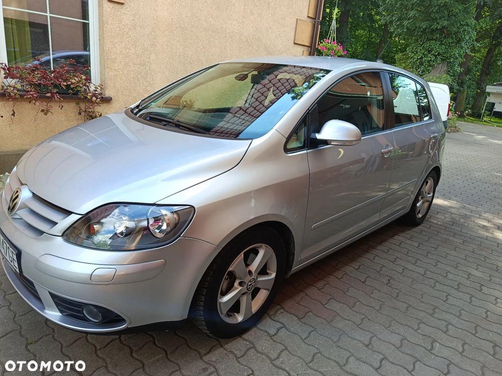Volkswagen Golf Plus 2.0 FSI Comfortline - 1