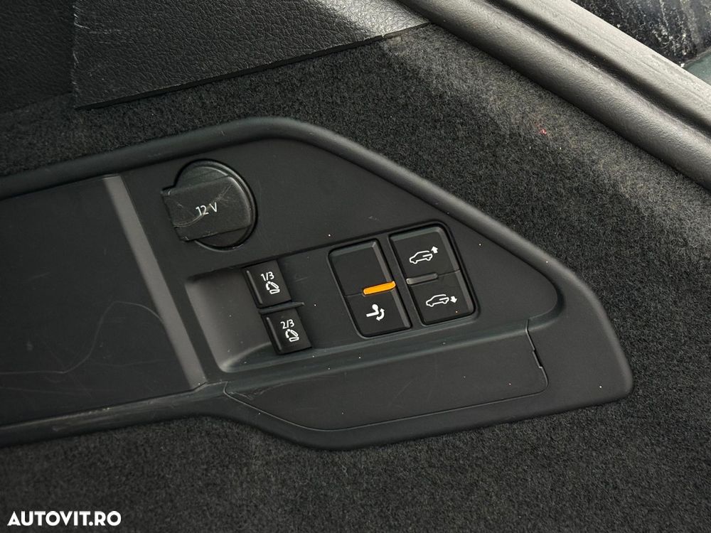 Volkswagen Touareg - 27