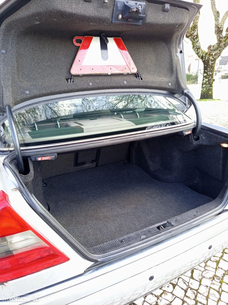 Mercedes-Benz C 220 D Elegance - 24