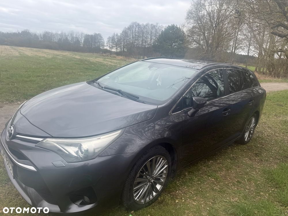 Toyota Avensis 1.8 Premium - 8