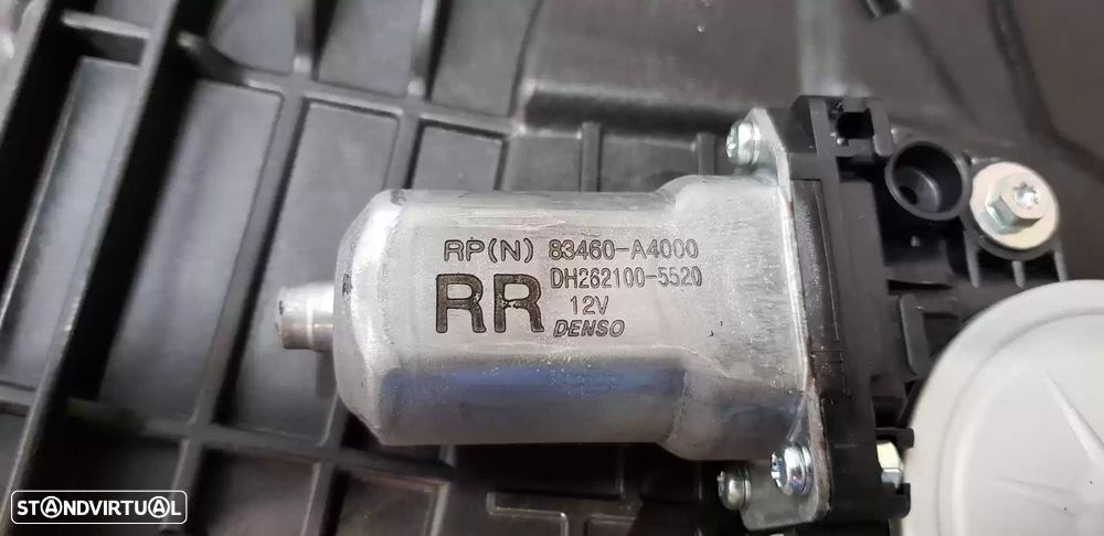 ELEVADOR DE VIDRO TRASEIRO DIREITO KIA CARENS IV 2017 -83460A4000 - 1