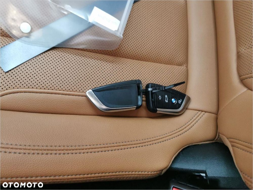 BMW Seria 3 318d MHEV - 20