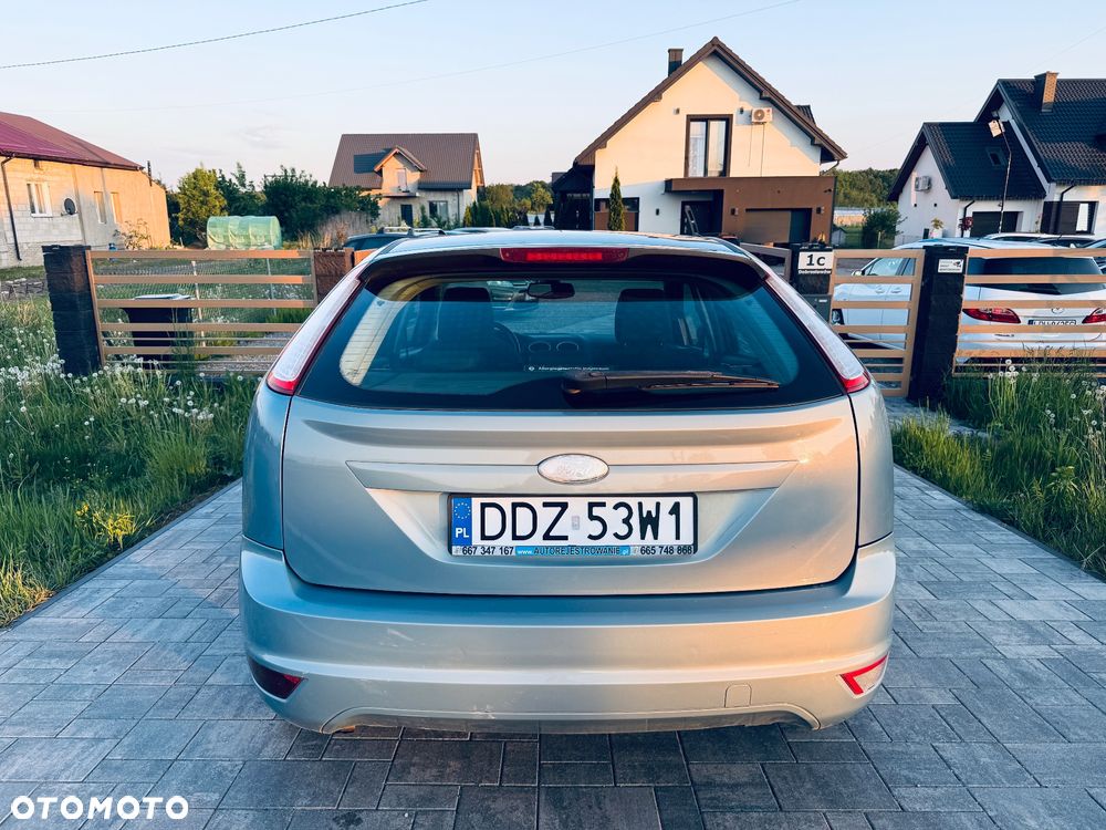 Ford Focus 1.6 16V Sport - 26