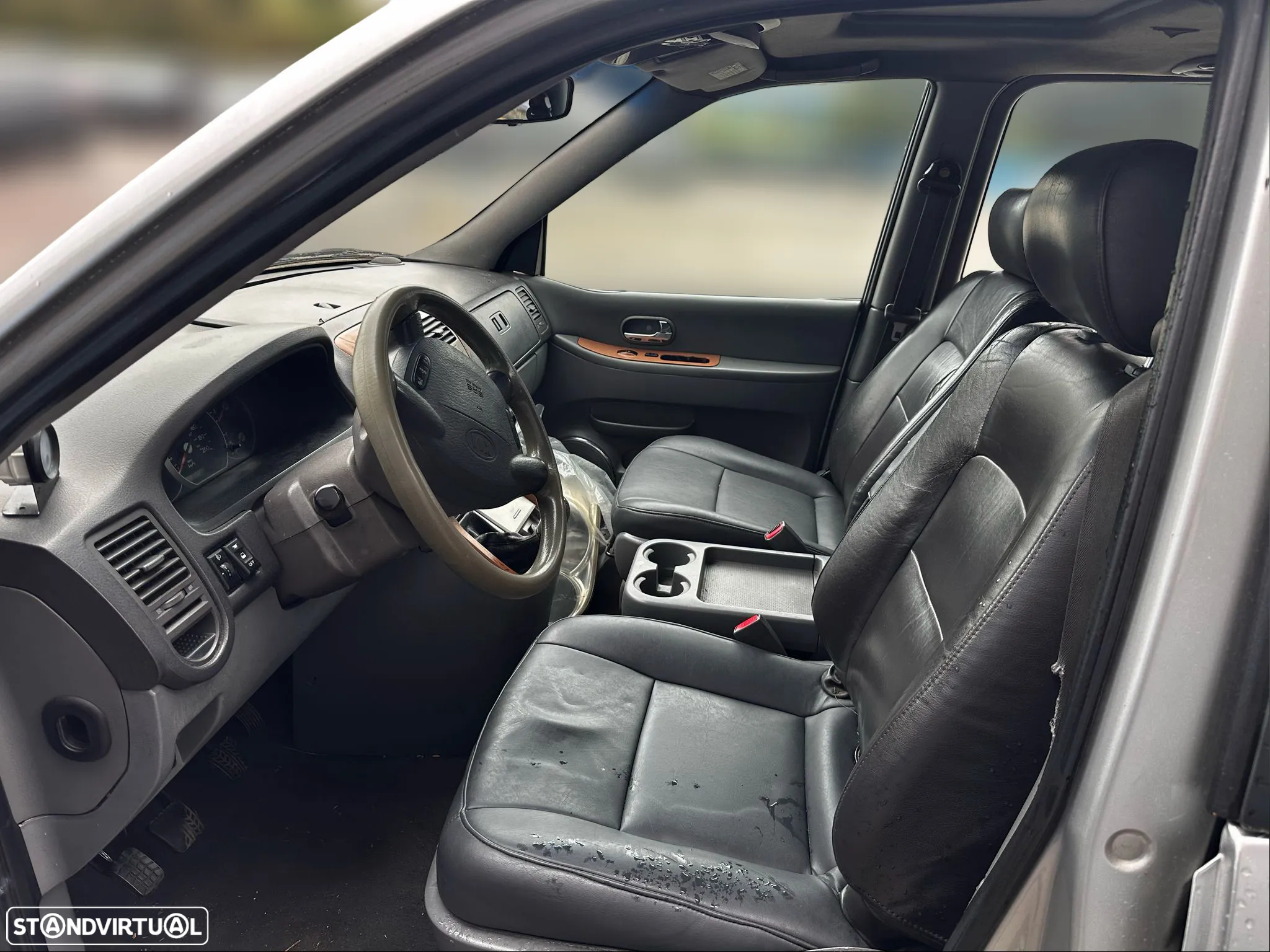 Kia Carnival II 2.9 CRDI 7 Lug de 2003 para peças - 6