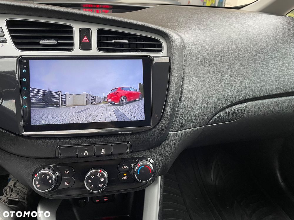 Kia Ceed 1.4 CVVT Dream Team Edition - 17