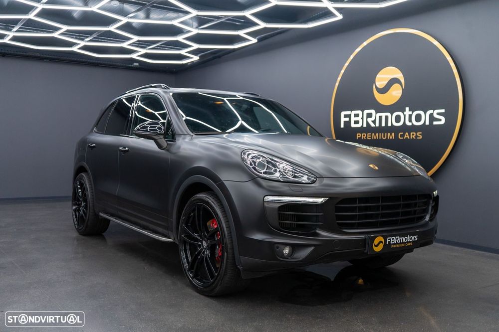 Porsche Cayenne - 1