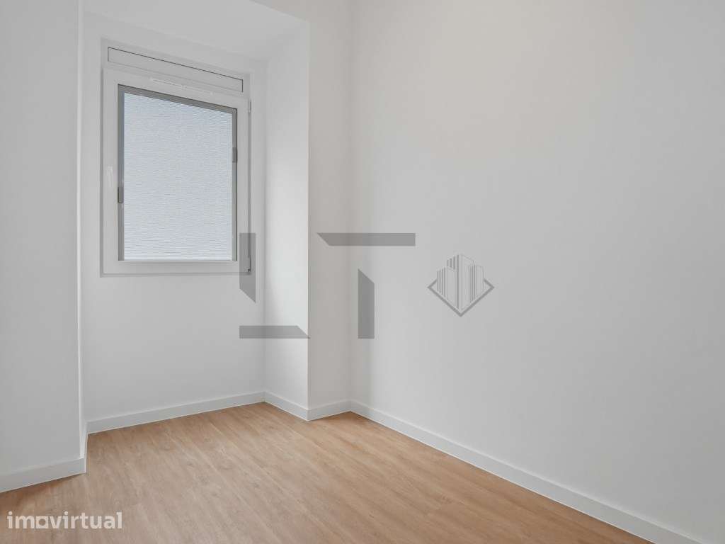 Apartamento T5 Renovado com Terraço junto ao Instituto Superior Téc... - Grande imagem: 3/32