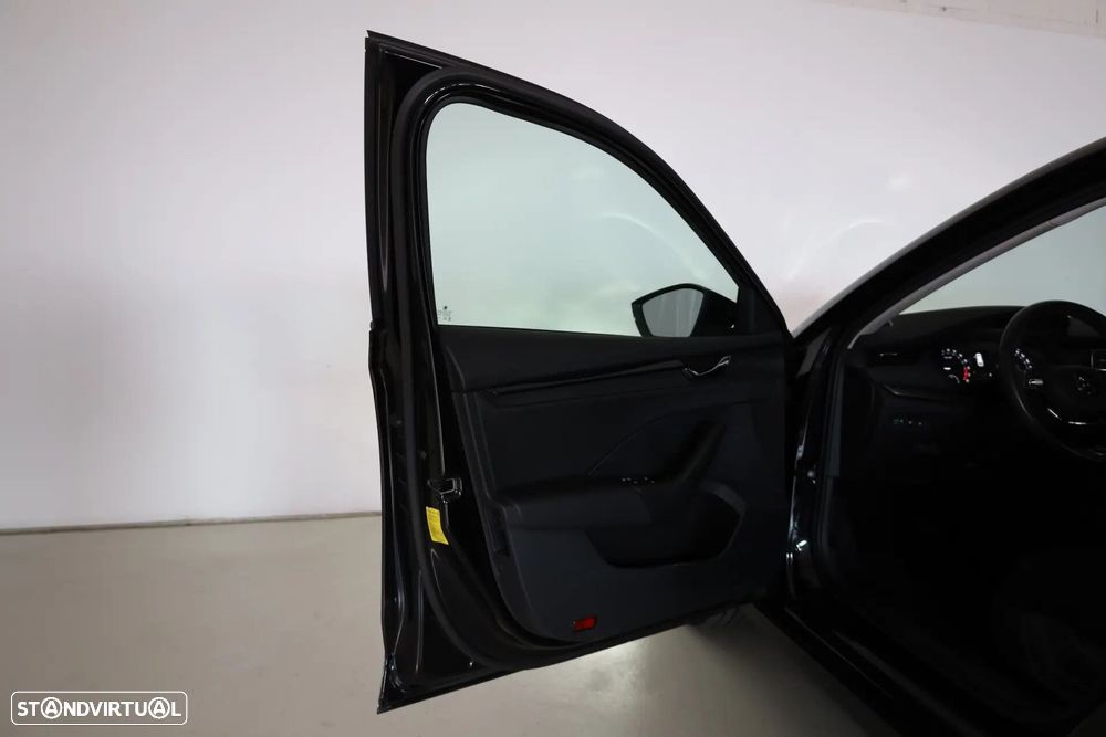 Skoda Octavia Break 2.0 TDI Scout DSG 4x4 - 14