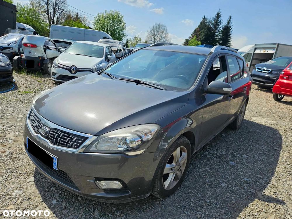 Kia Ceed Cee'd 1.6 Crdi Comfort + - 7