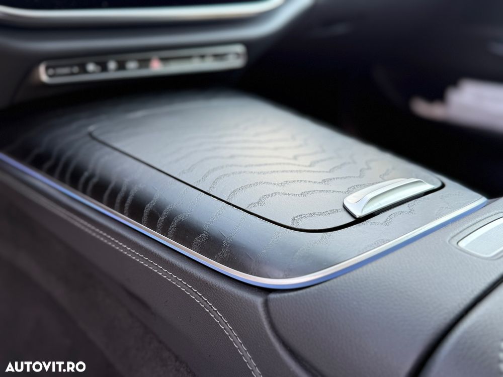 Mercedes-Benz E 400e 4Matic 9G-TRONIC - 11