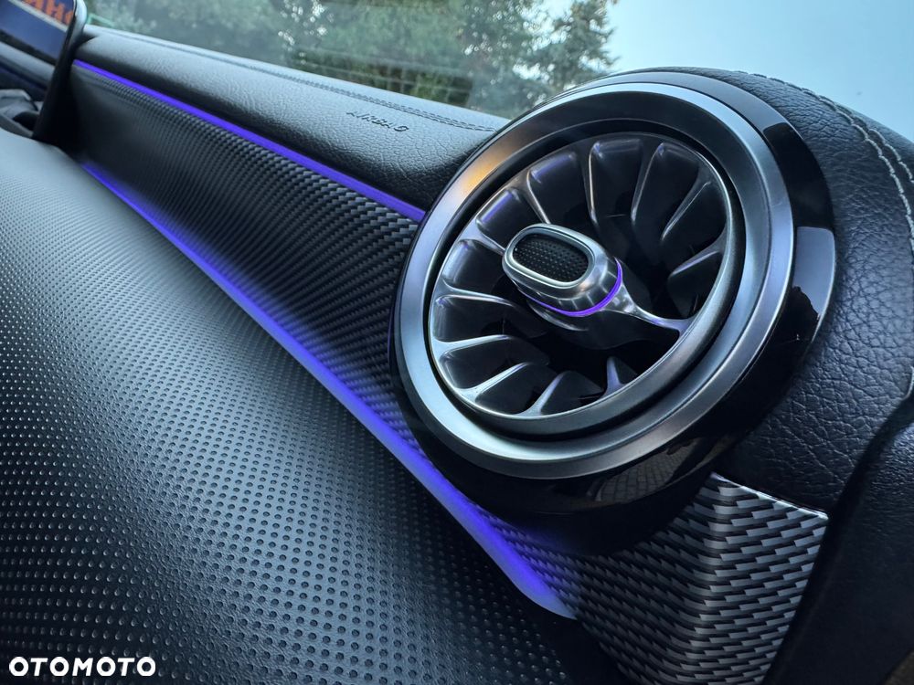 Mercedes-Benz CLA - 28