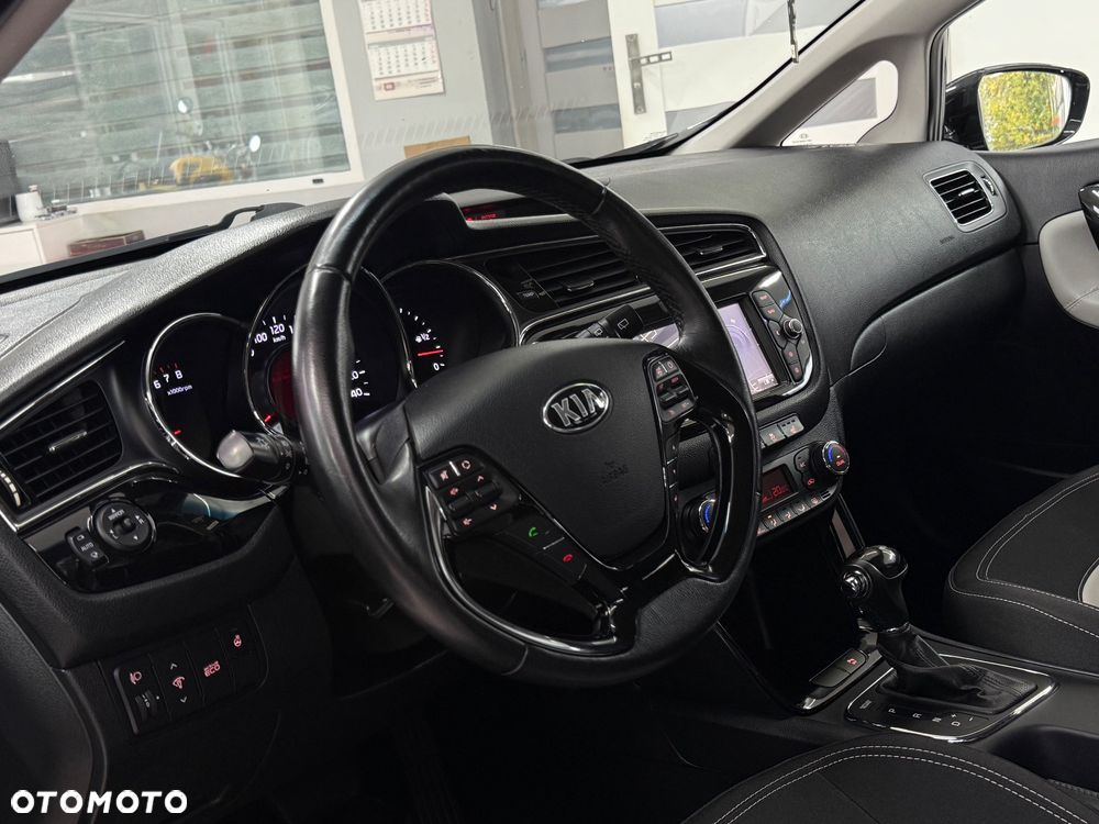 Kia Ceed 1.6 GDI M DCT - 30
