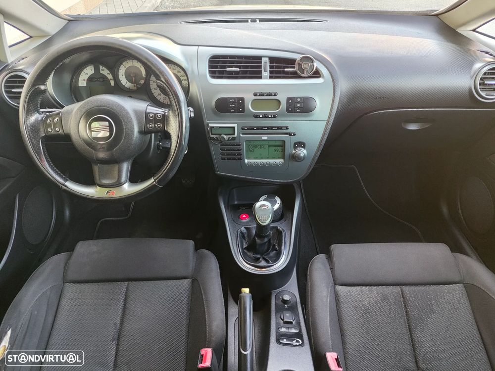 SEAT Leon 2.0 TDI FR 18 Tiago Monteiro - 8