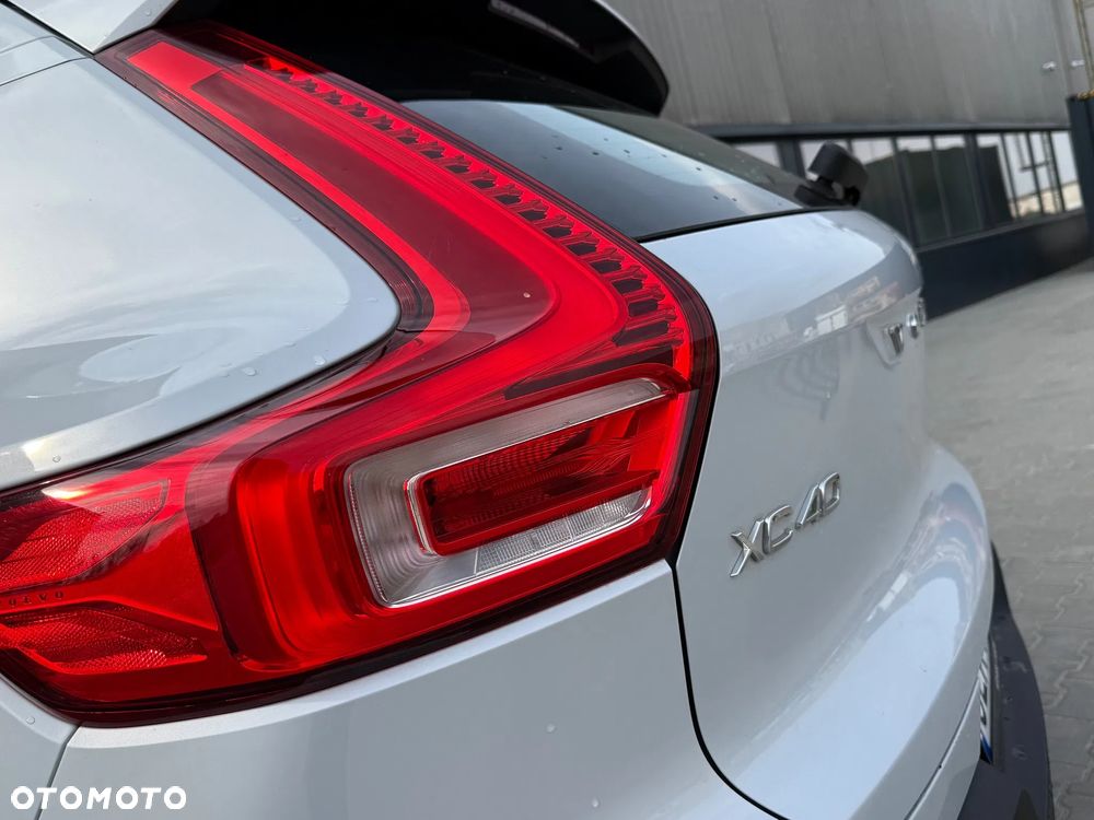 Volvo XC 40 T2 Momentum Core - 17