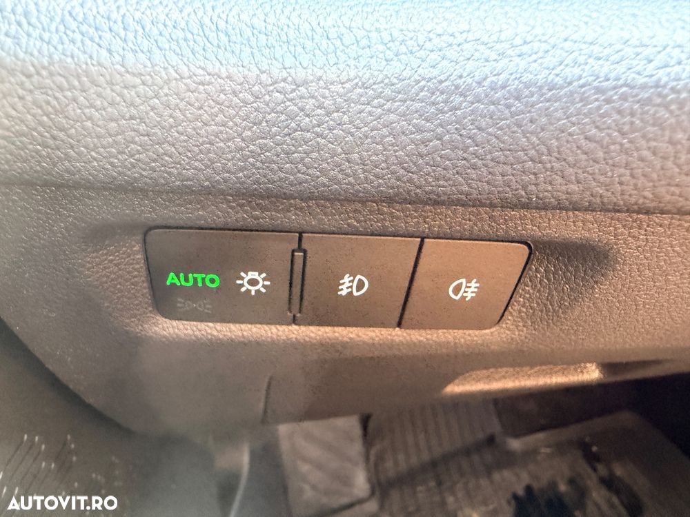 SKODA Octavia 2023 — imagine 18