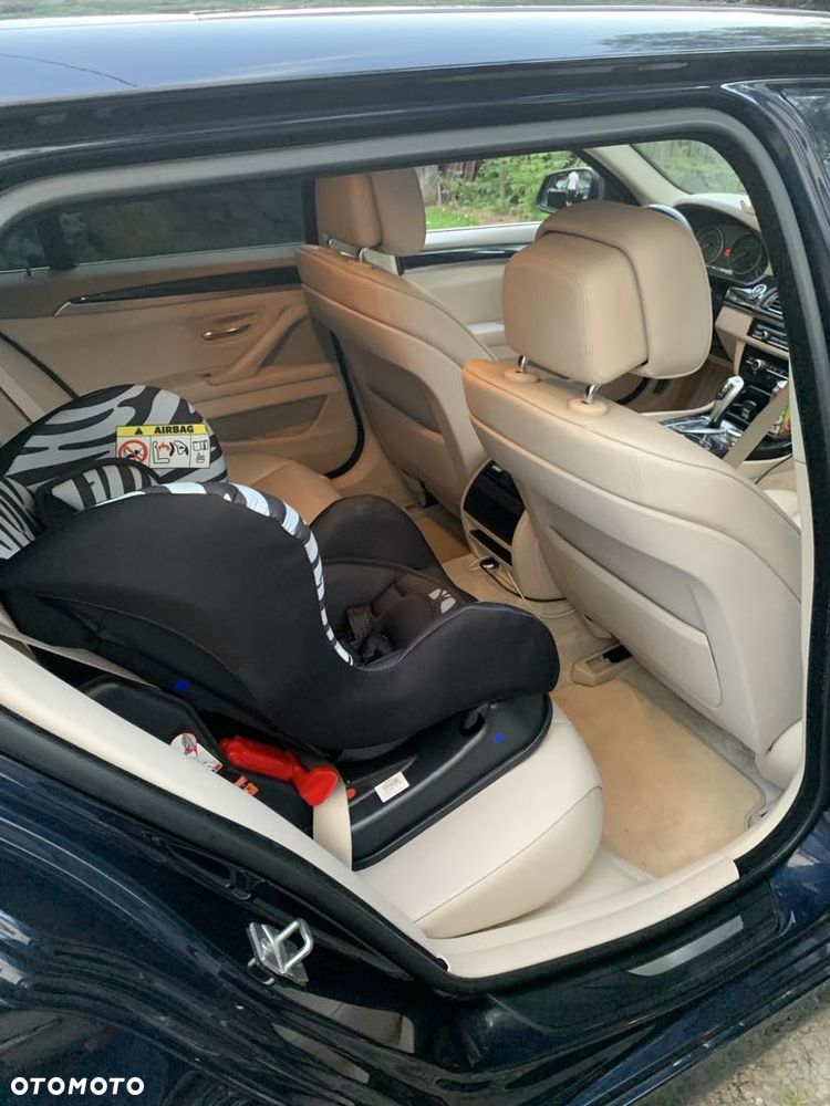 BMW Seria 5 530d xDrive - 8