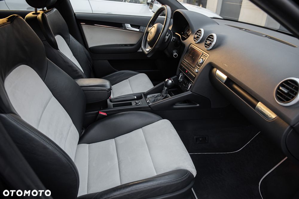 Audi S3 Sportback S tronic - 28