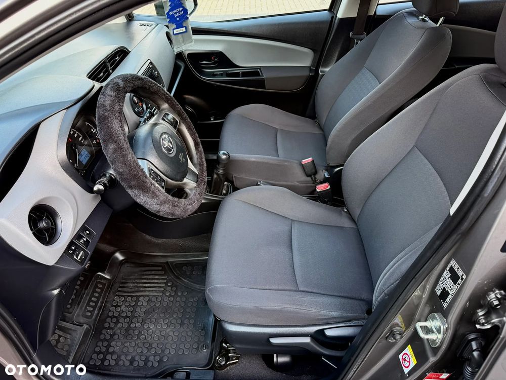 Toyota Yaris 1.0 Active EU6 - 12