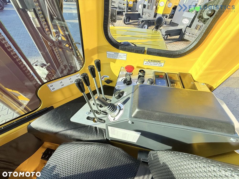 Combilift WÓZEK CZTEROKIERUNKOWY - WIELOKIERUNKOWY / C3000 / GAS / TRIPLEX 4900MM / WOLNY SKOK / POZYCJONER WIDEŁ / PEŁNA KABINA / STAN IDEALNY / Szeroka oferta wózków czterokierunkowych i bocznych, dopasowanych do różnorodnych potrzeb i zastosowań - 18