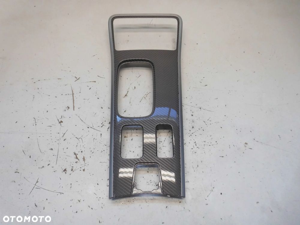 RAMKA PANEL DEKOR TUNELU ŚRODKOWEGO MITSUBISHI OUTLANDER III LIFT 2020r. ORYGINAŁ - 1