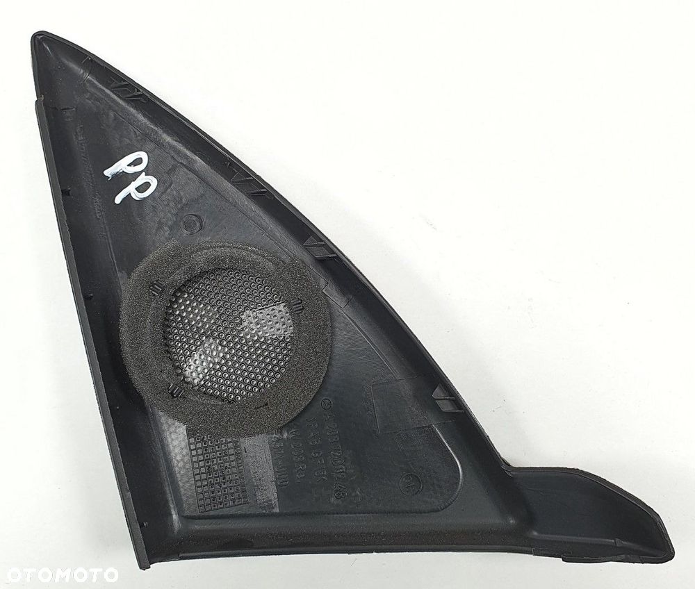 TRÓJKĄT OSŁONA LUSTERKA PRAWA MERCEDES W203 - 2