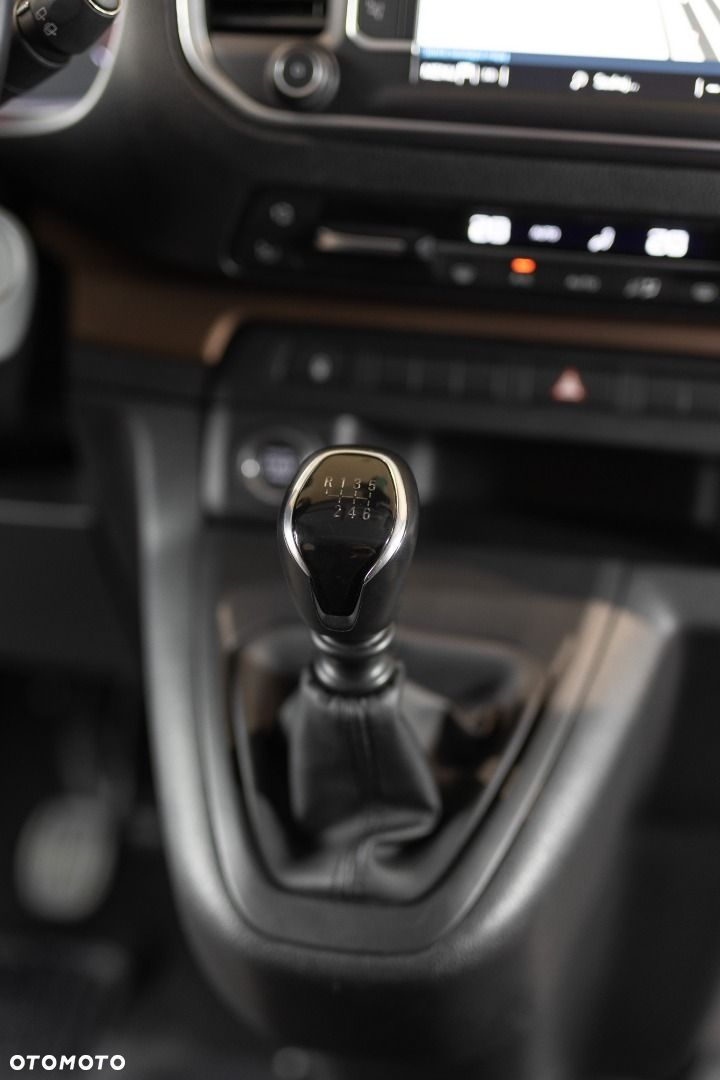Toyota Proace Verso - 25