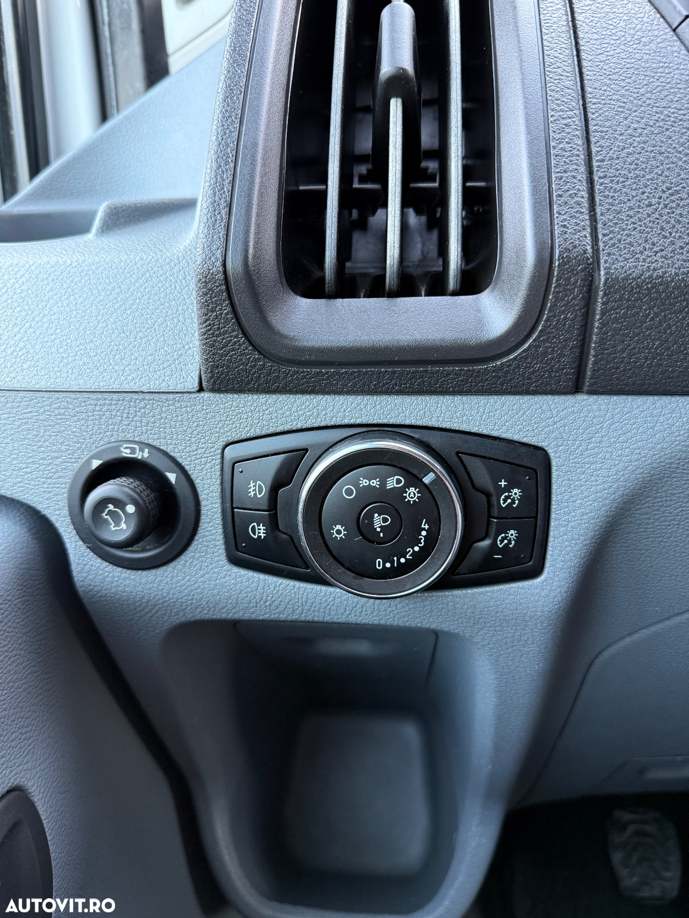 Ford TRANSIT - 26