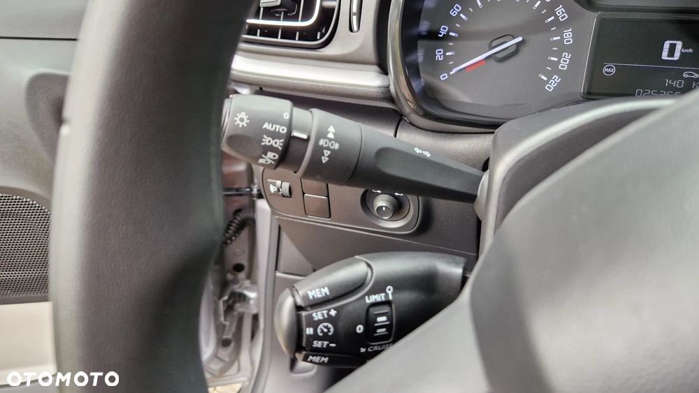 Citroën C3 1.2 PureTech Shine - 22