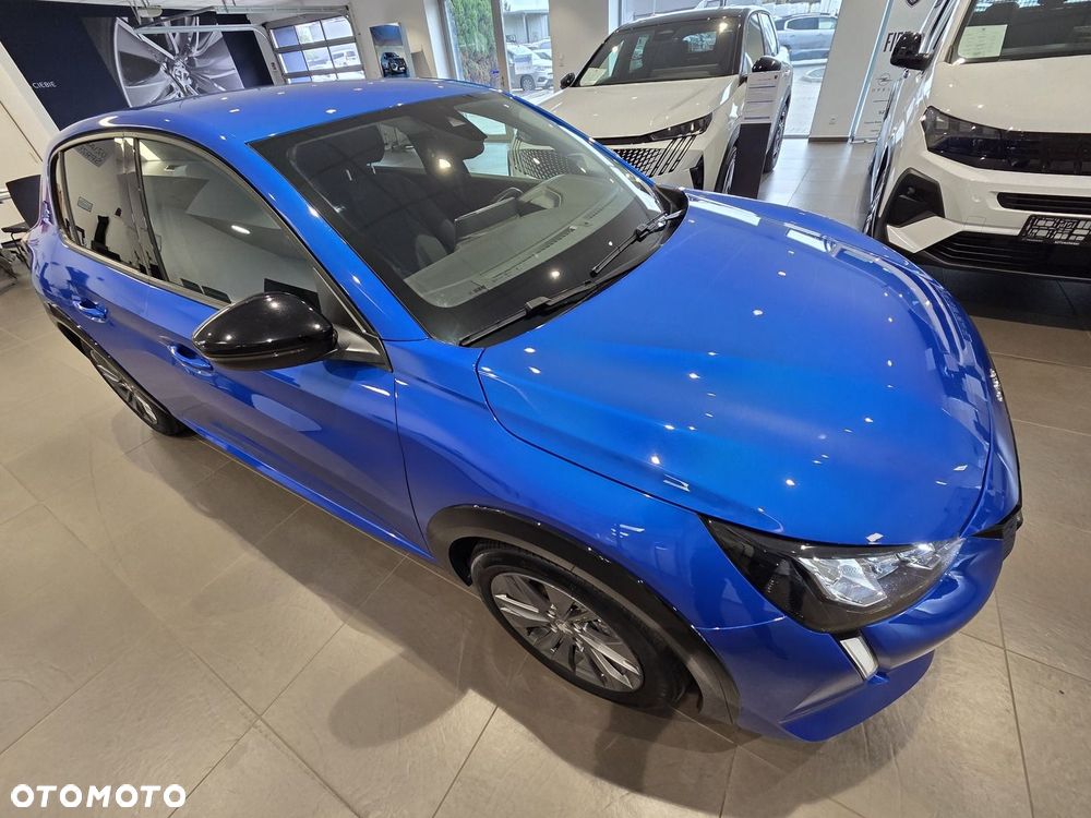 Peugeot 208 - 33