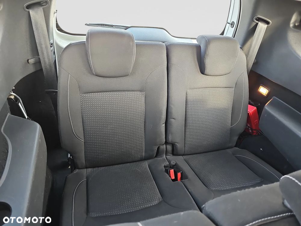 Dacia Lodgy 1.5 Blue dCi Laureate S&S - 23