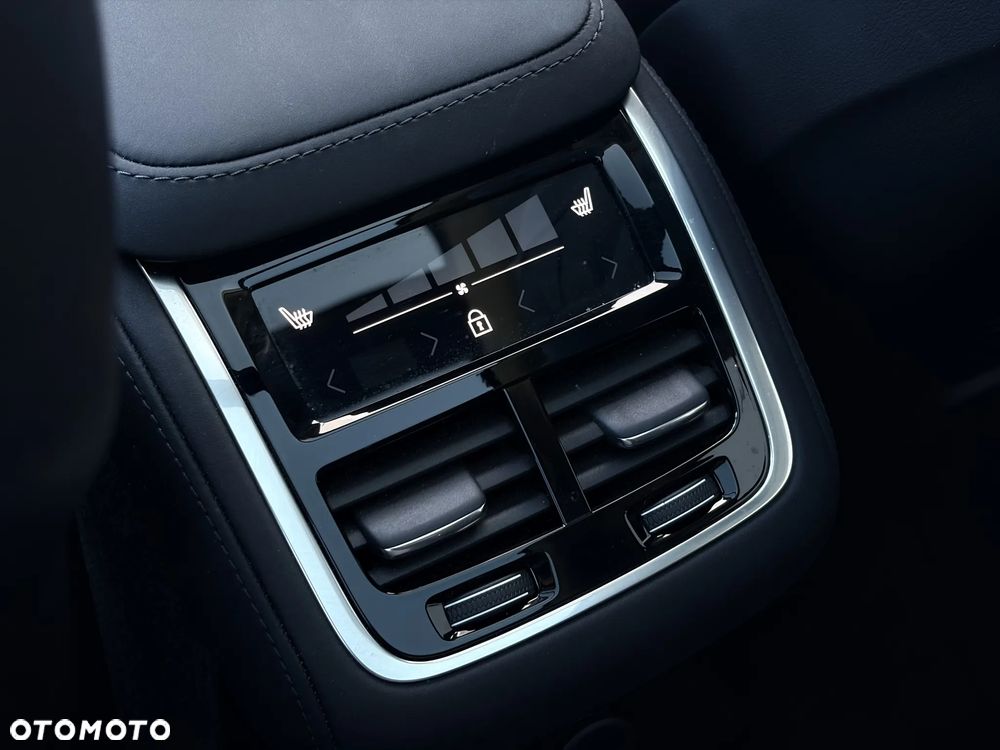 Volvo XC 90 T8 AWD Plug-In Hybrid Plus Bright 7os - 24