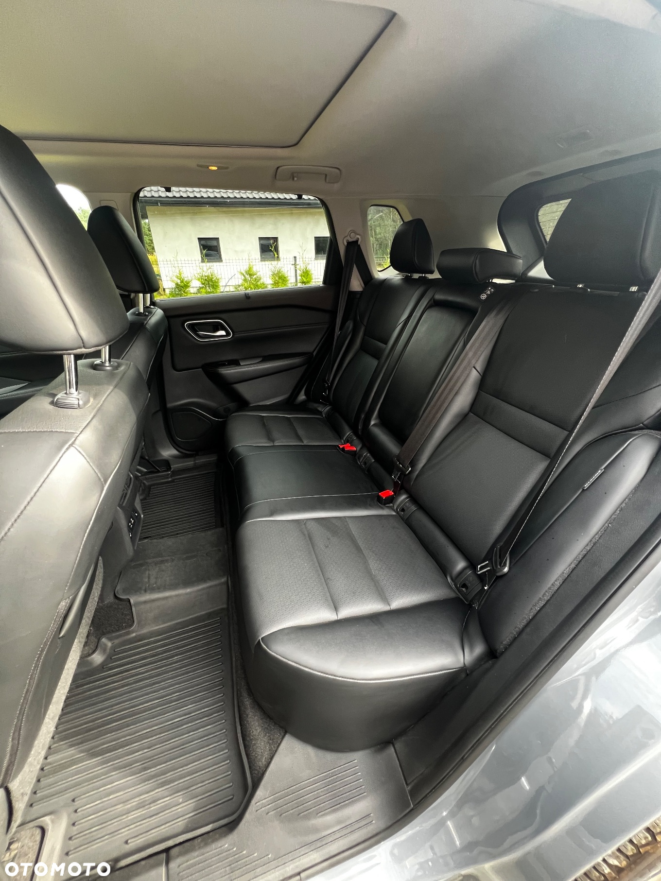 Nissan Rogue - 6