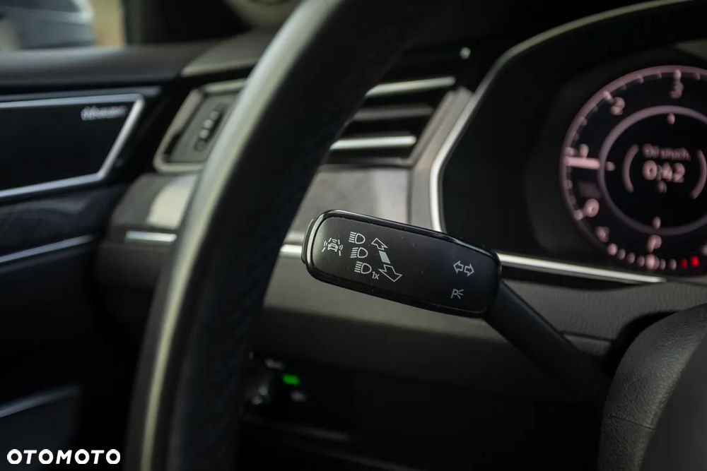 Volkswagen Arteon 2.0 TDI SCR 4Motion DSG Elegance - 29