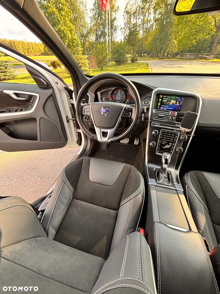 Volvo XC 60 D5 AWD Base - 18
