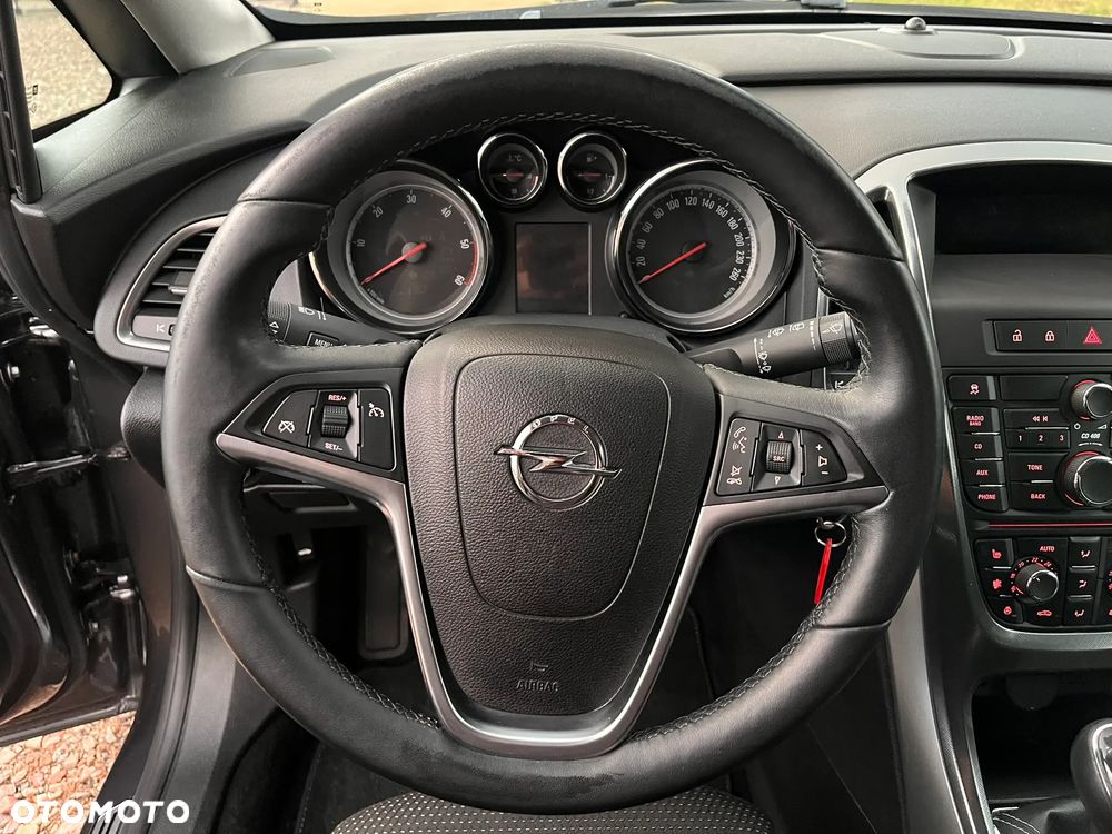 Opel Astra 2.0 CDTI DPF Cosmo - 24