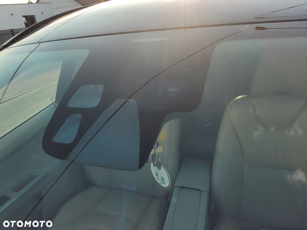 Volvo XC 60 2.4D AWD Momentum - 21