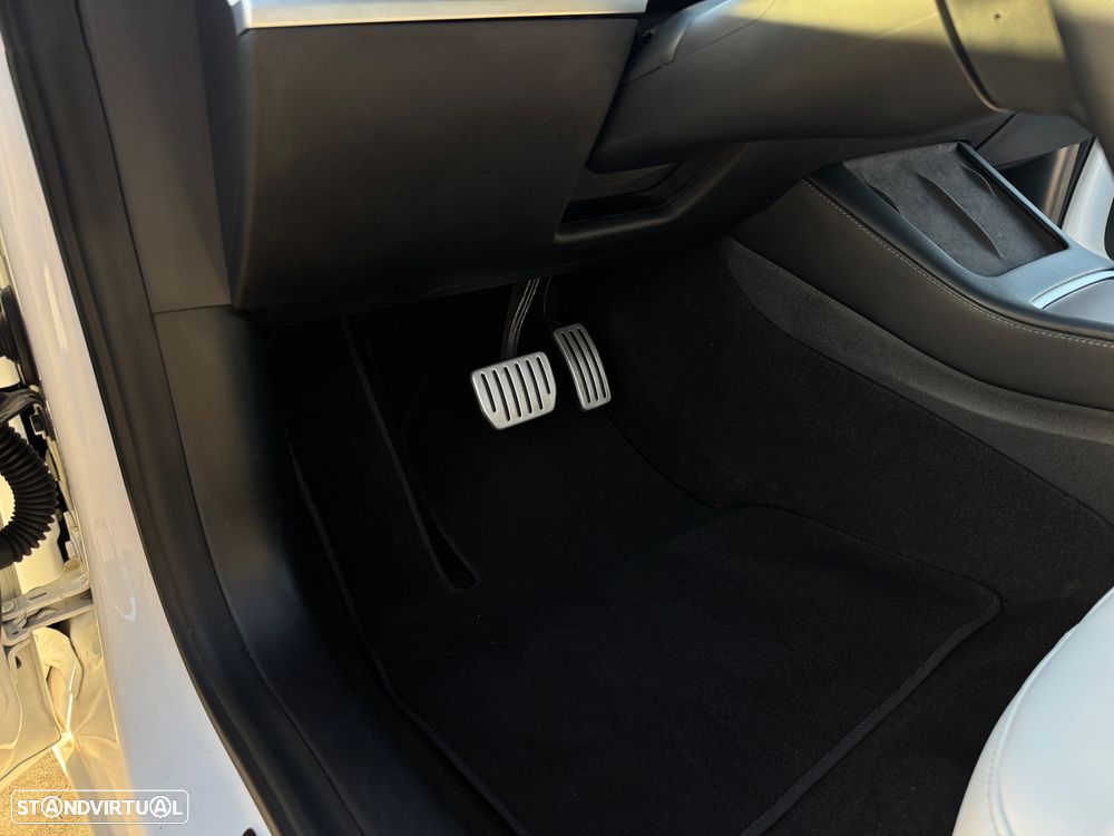 Tesla Model 3 Performance Dual Motor AWD - 35