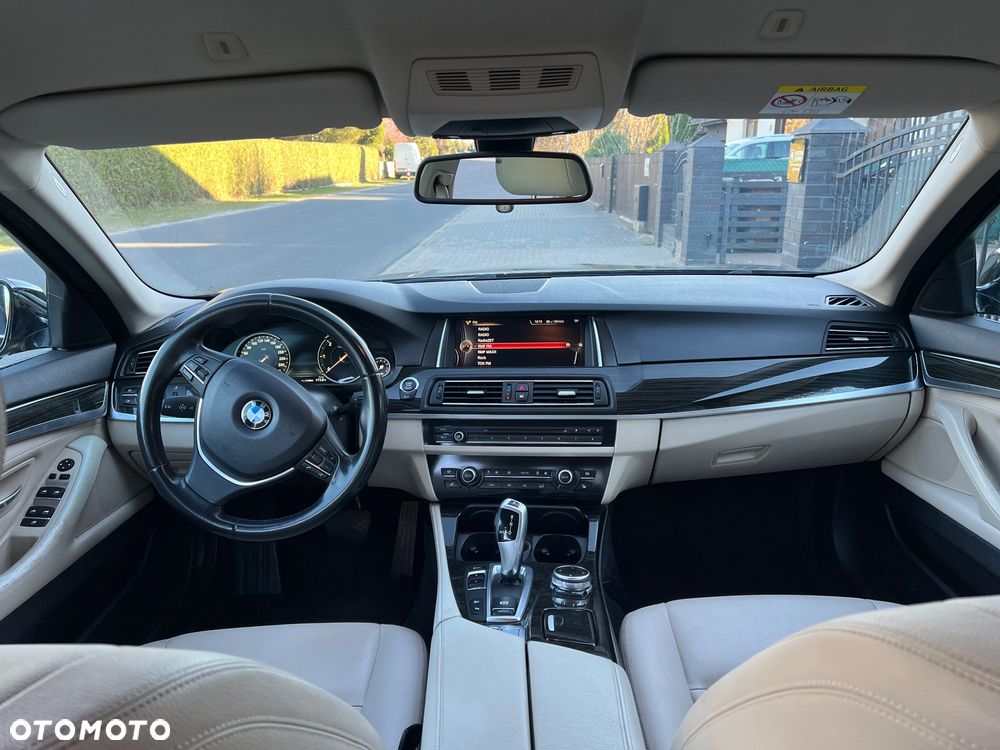 BMW Seria 5 520d xDrive Luxury Line - 7