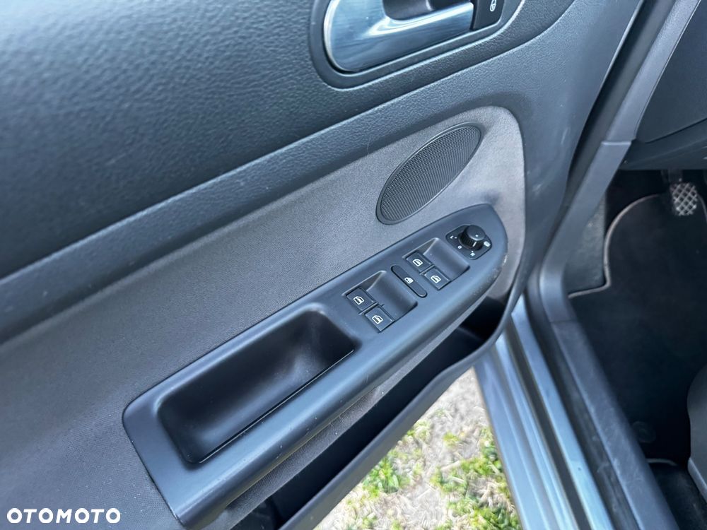 Volkswagen Golf Plus 1.6 United - 17