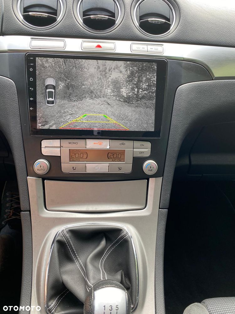 Ford S-Max - 13