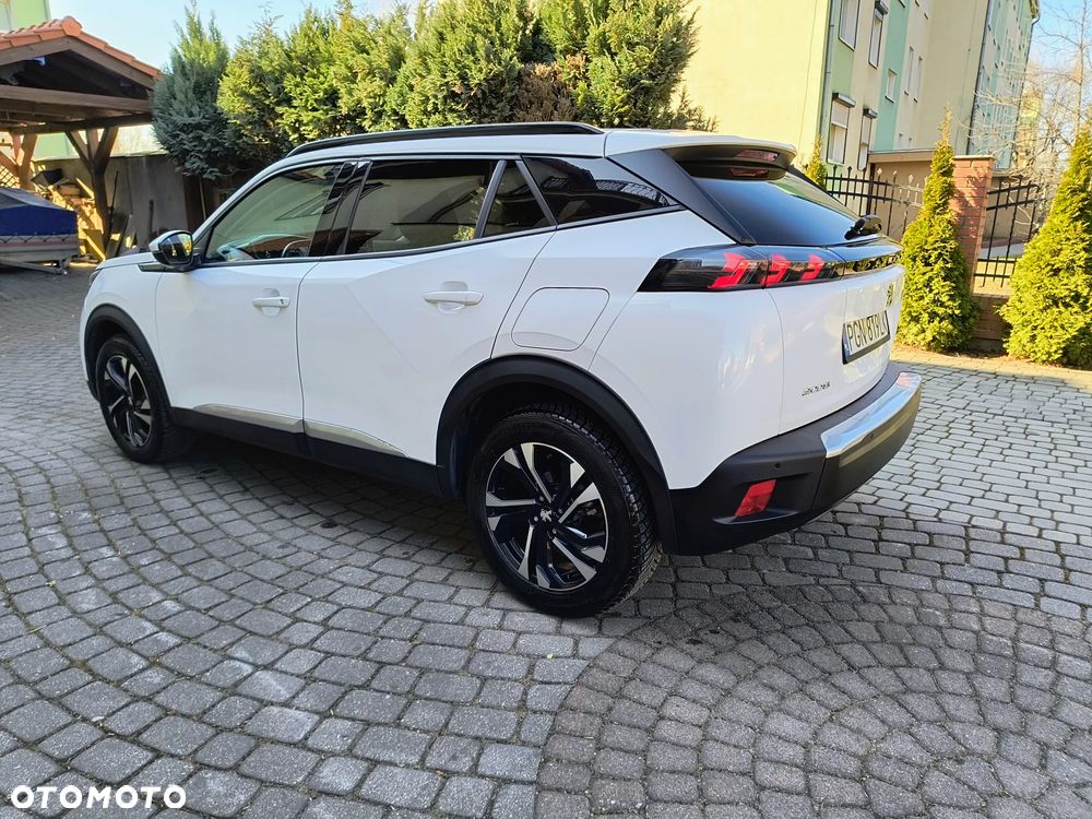 Peugeot 2008 1.5 BlueHDi Allure S&S - 17