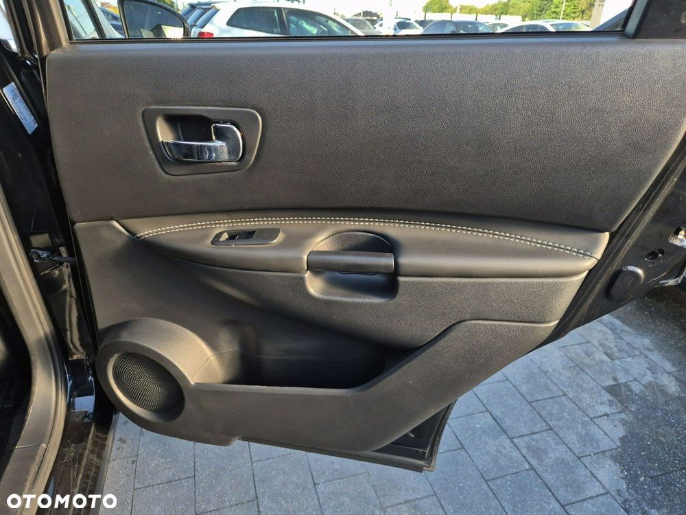 Nissan Qashqai+2 - 25