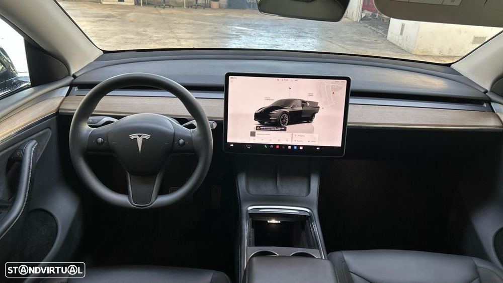Tesla Model Y Standard - 4