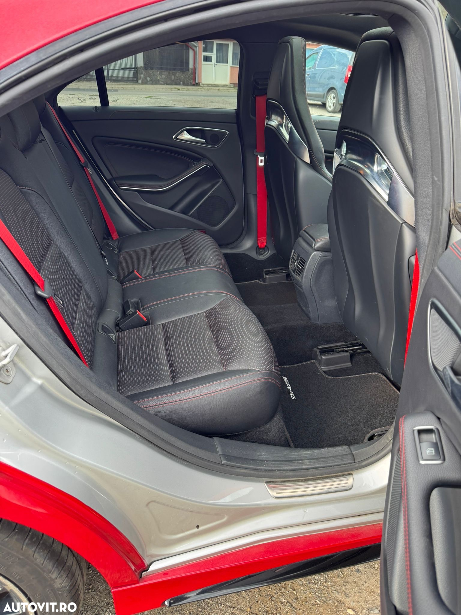 Mercedes-Benz CLA - 10