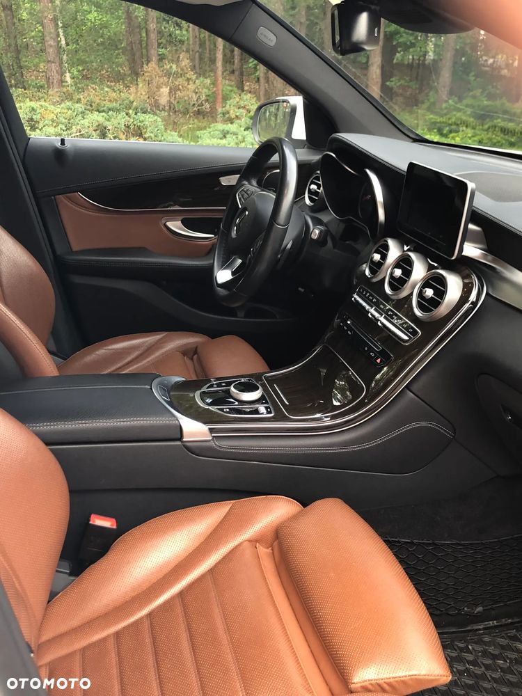 Mercedes-Benz GLC - 9