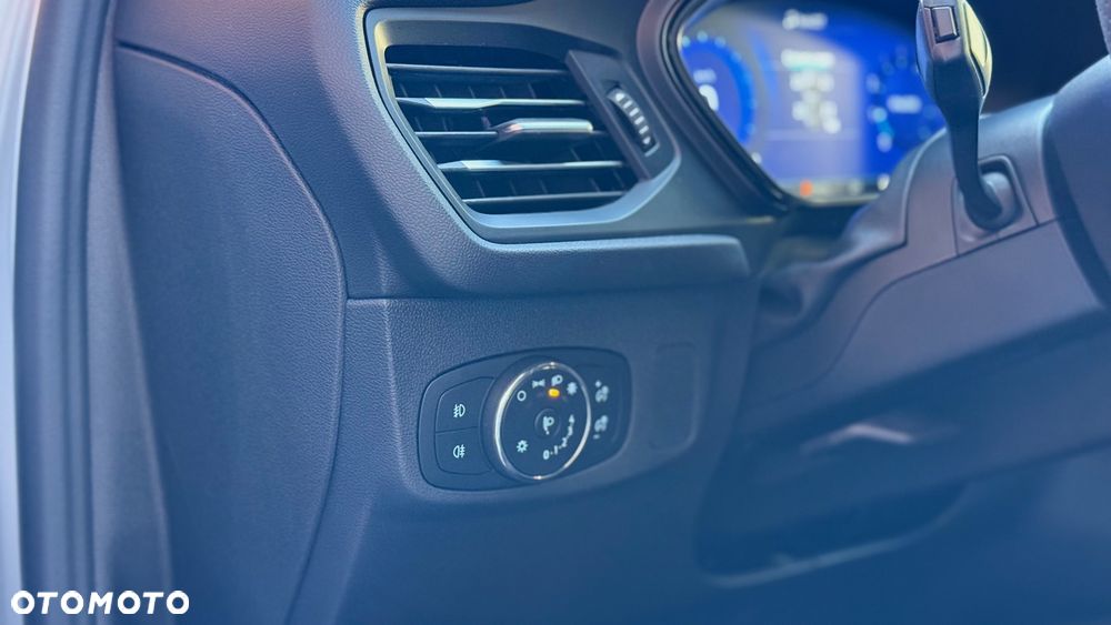 Ford Focus 1.0 EcoBoost mHEV ST-Line X - 29