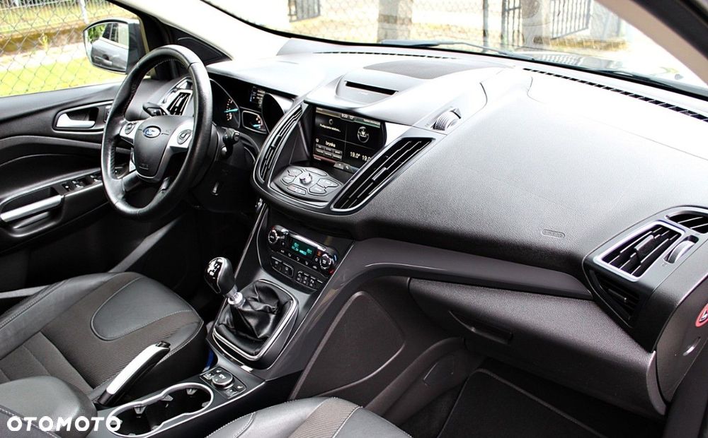 Ford Kuga - 17